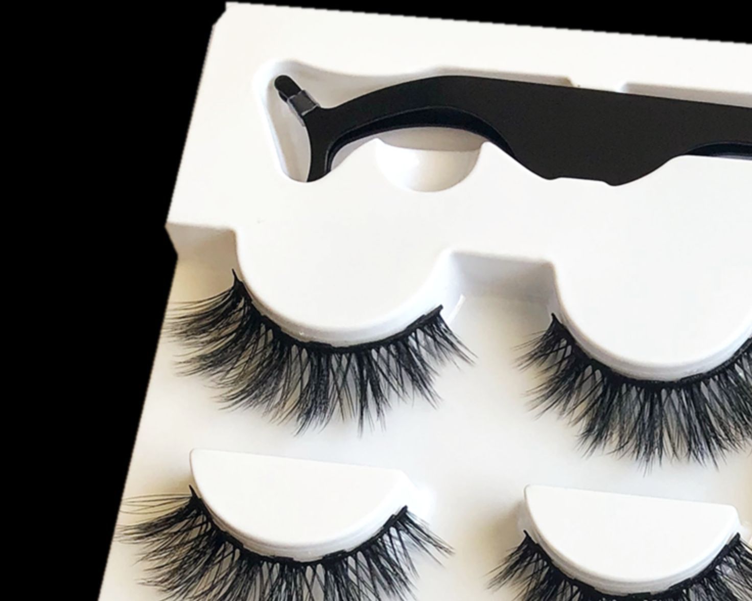 Pairs Of False Eyelashes With Magnets In Fashion